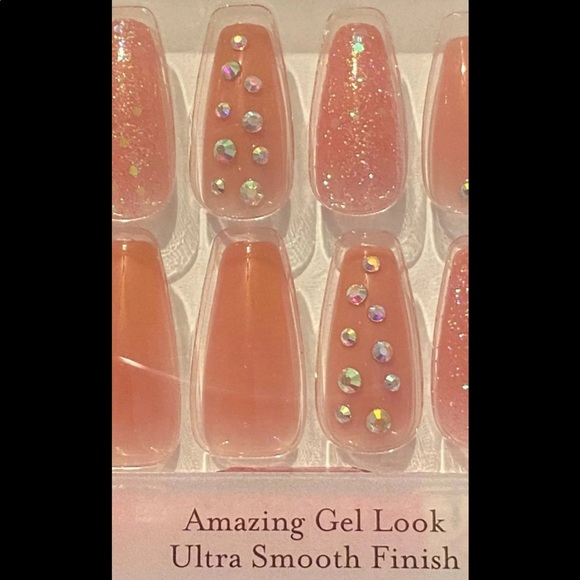 Kiss Jelly Fantasy Nails - Picture 2 of 3